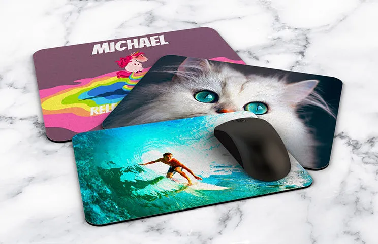 Gepersonaliseerde muismatten: Levendige ontwerpen, met eenhoorns, katten en surfers. Creëer je unieke stijl!