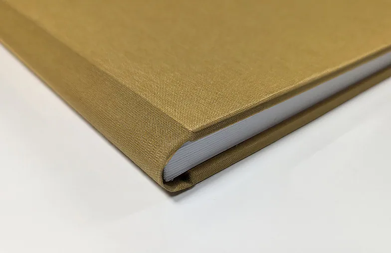 Luxe Layflat Fotoboek – Volledige Stoffen Omslag
